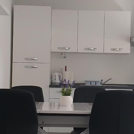 Apartments Sunrise Преко Экстерьер фото