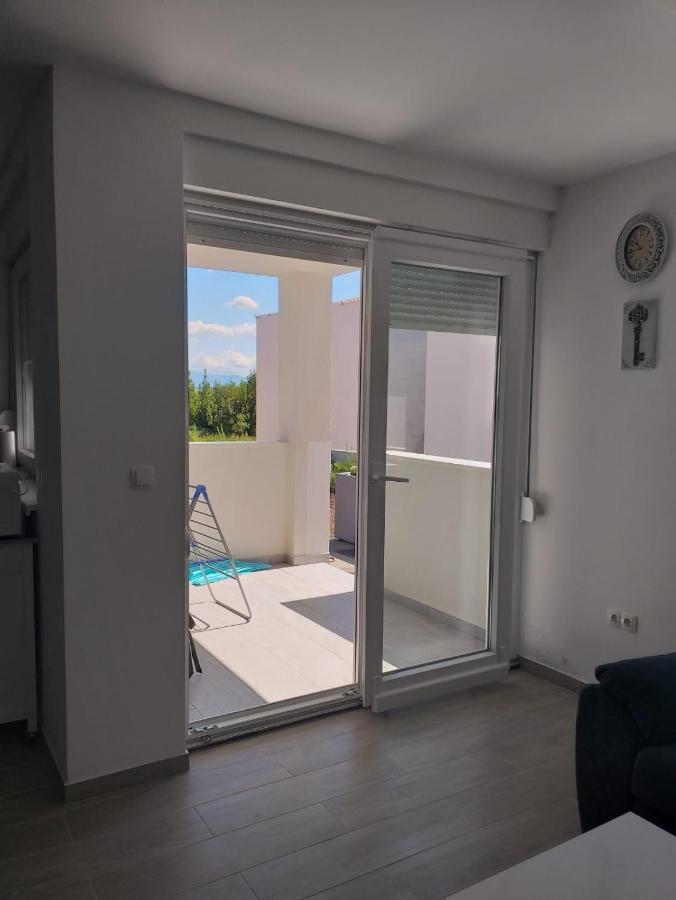 Apartments Sunrise Преко Экстерьер фото