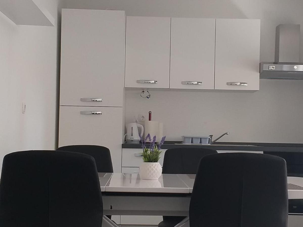 Apartments Sunrise Преко Экстерьер фото